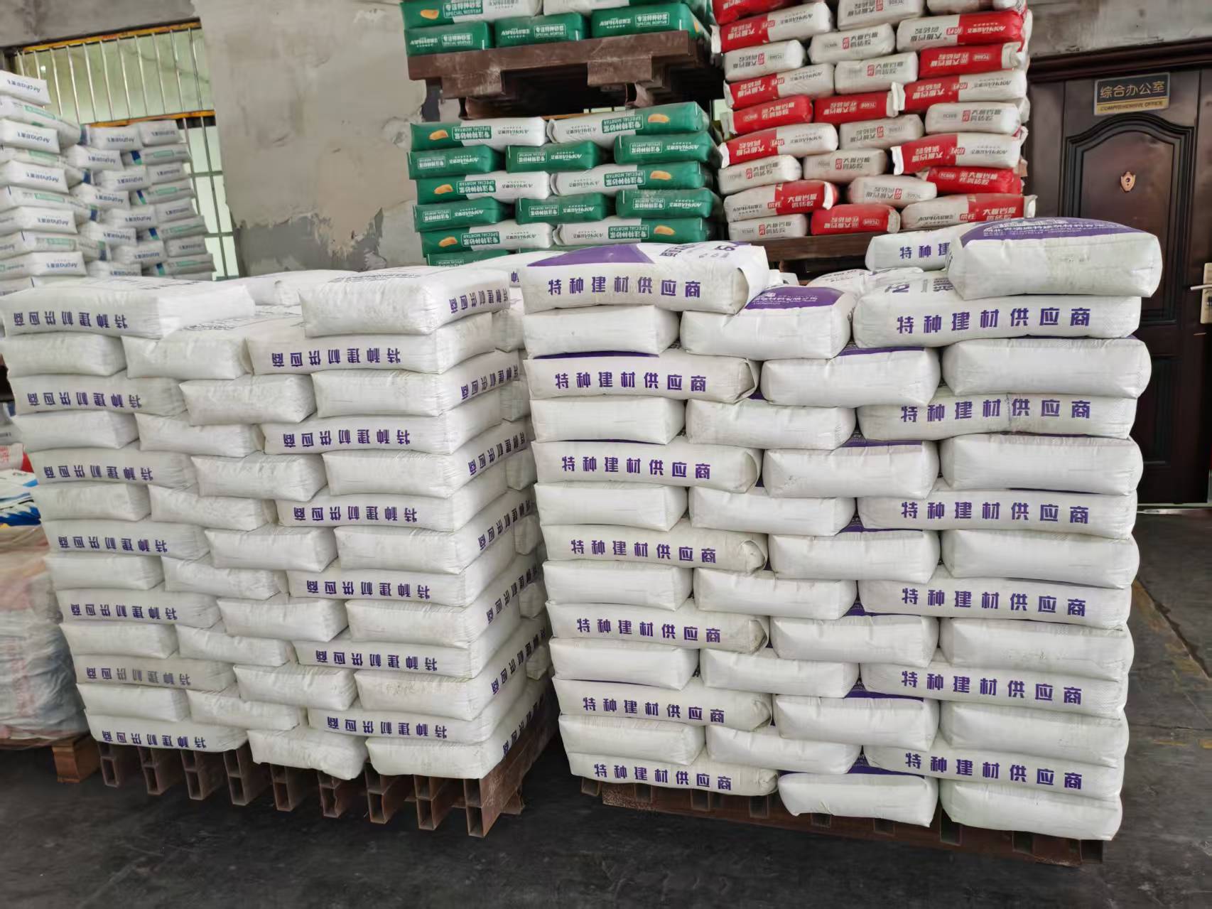 营口拱顶带模注浆料